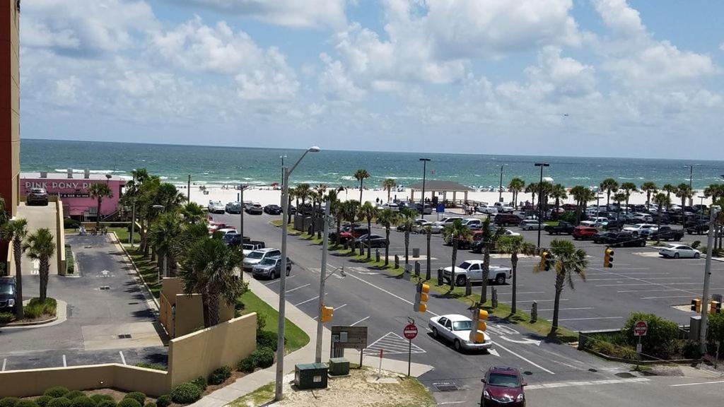 Budget Friendly Condo Perfect For A Romantic Getaway Within Walking Distance To The Beach! Gulf Shores Luaran gambar