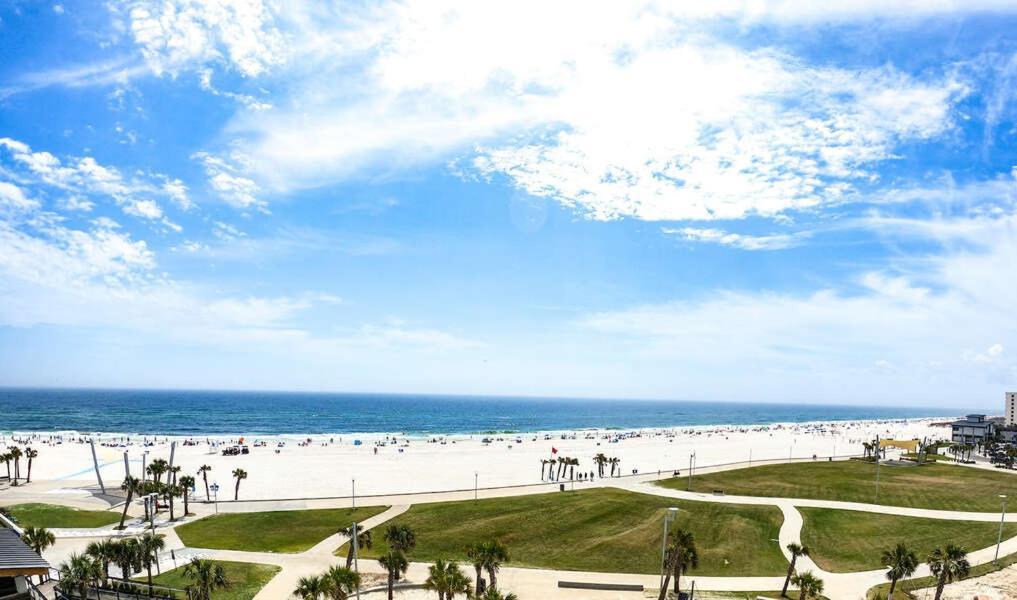 Budget Friendly Condo Perfect For A Romantic Getaway Within Walking Distance To The Beach! Gulf Shores Luaran gambar