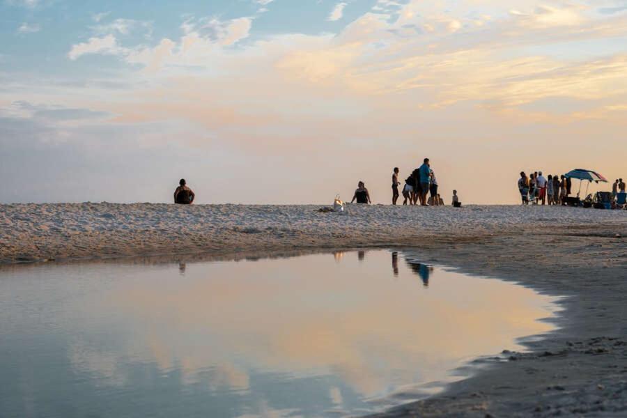 Budget Friendly Condo Perfect For A Romantic Getaway Within Walking Distance To The Beach! Gulf Shores Luaran gambar
