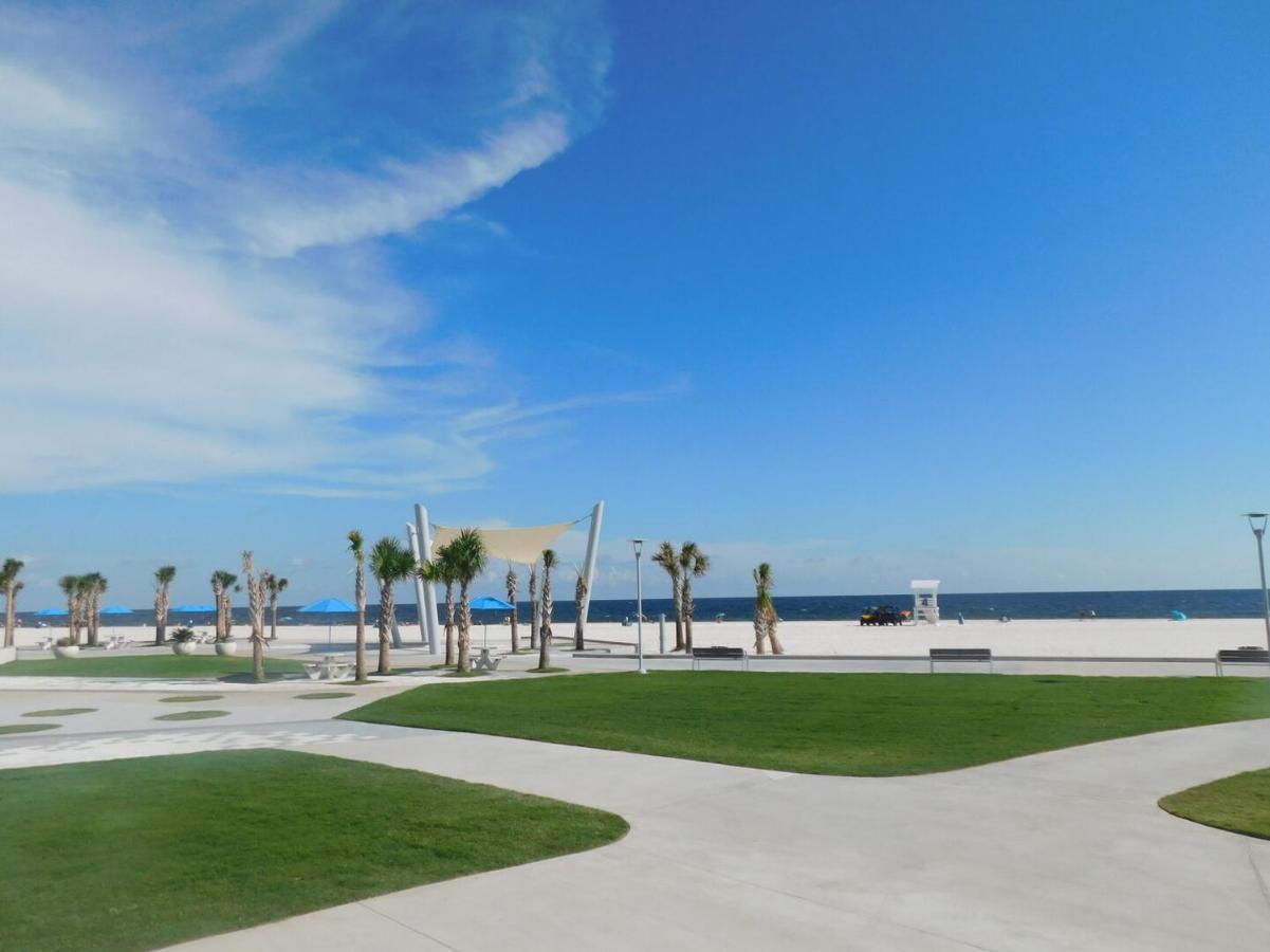 Budget Friendly Condo Perfect For A Romantic Getaway Within Walking Distance To The Beach! Gulf Shores Luaran gambar